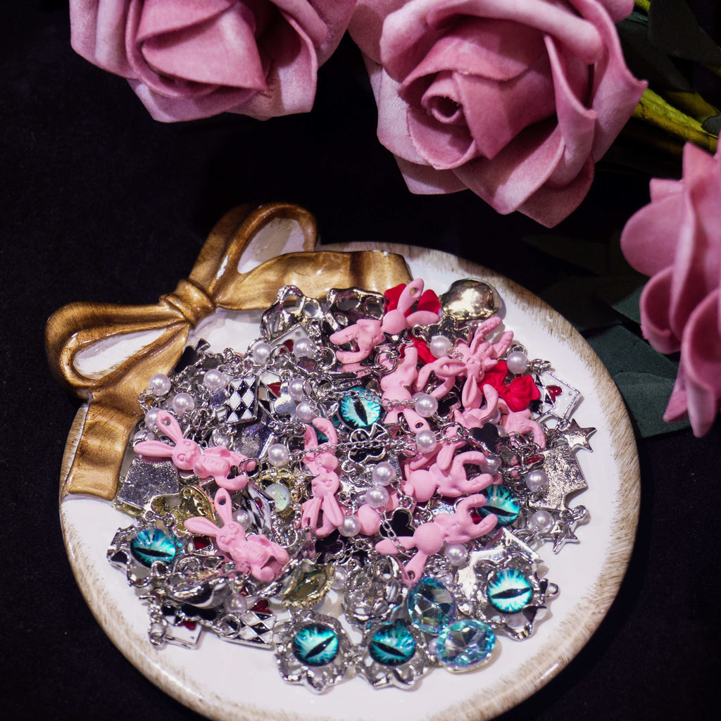 Alice's Twisted Time -Shine Shine DIY Metal Nails Charms