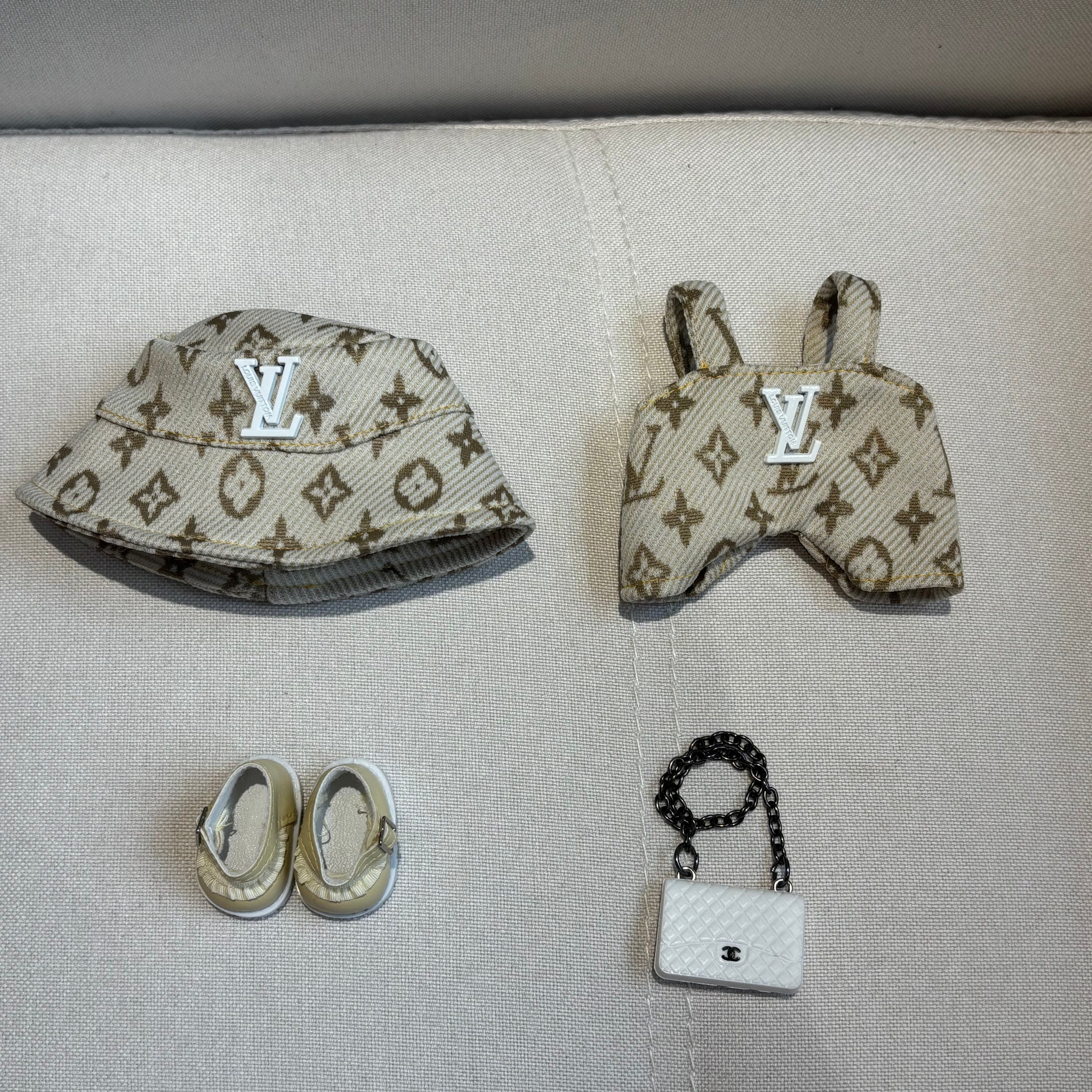 [WY-31]Beige LU overalls set-for 17cm Dolls (Labubu-Optimized Fit）