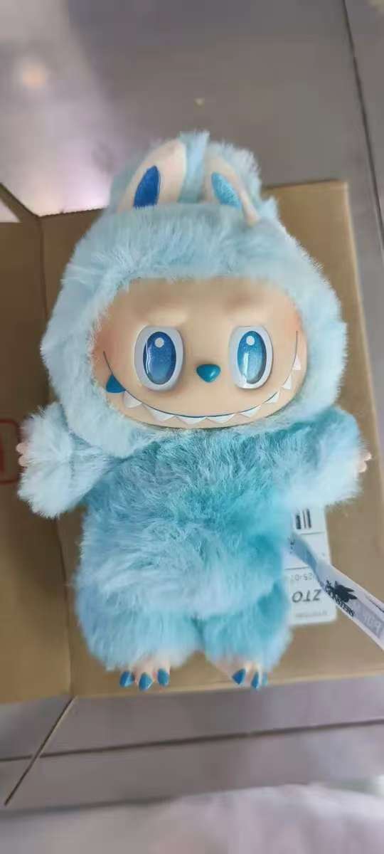 Labubu “Big Into Energy" 【GUARANTEED AUTHENTIC】 Confirmed Figure
