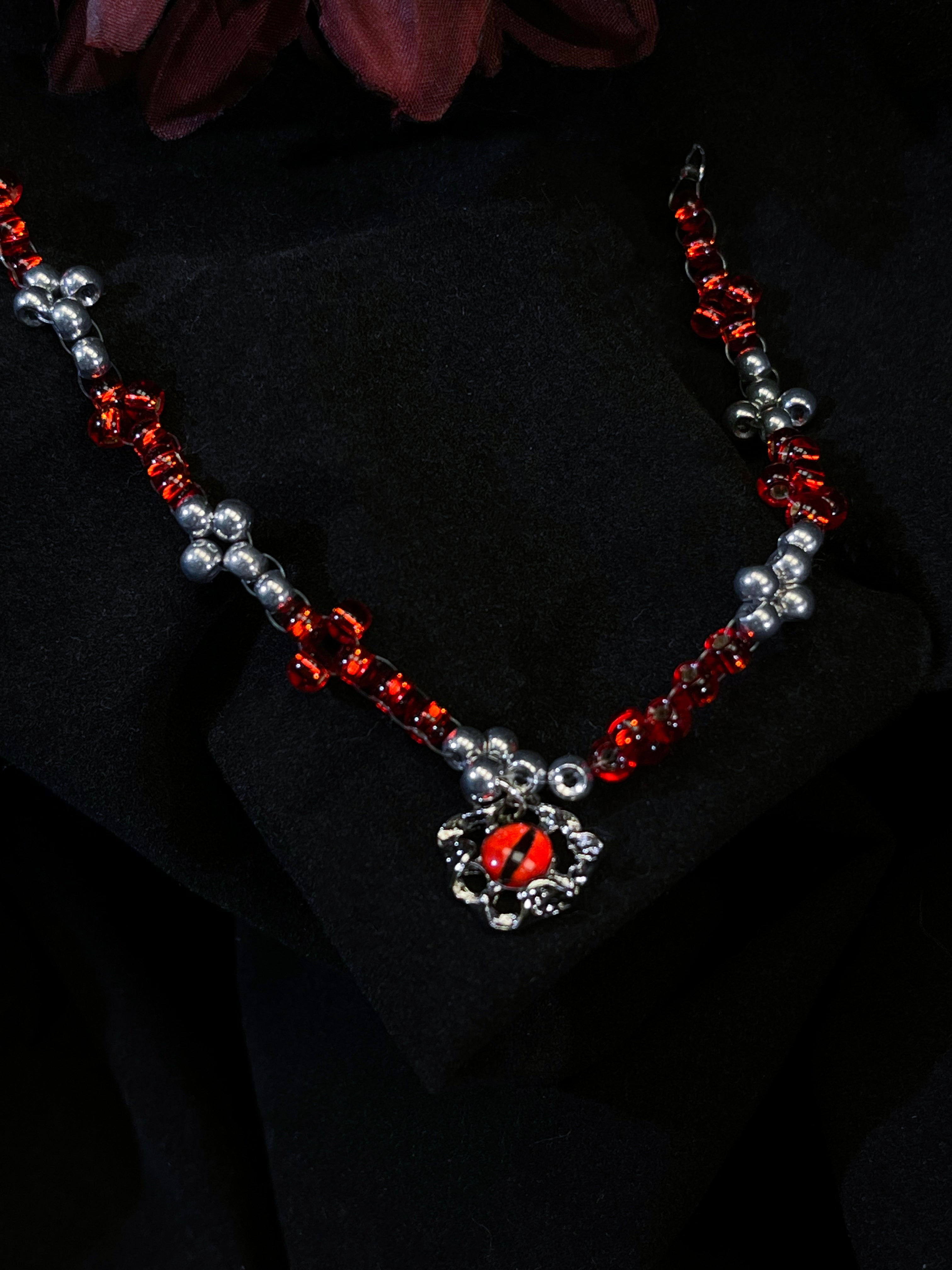 Mirada Escarlata - Kit de mini pulsera de cuentas DIY - Shine Shine DIY